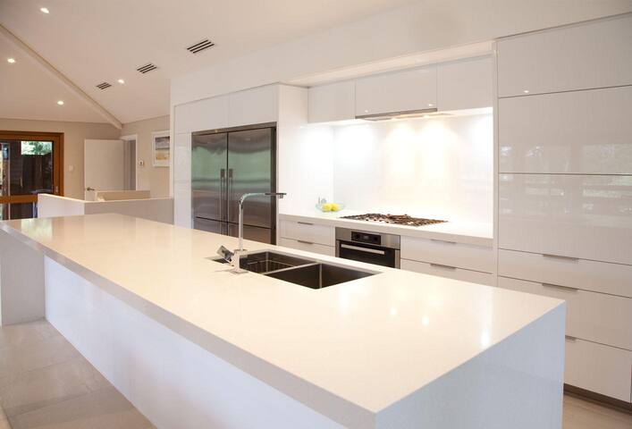 Eagle Bay Home Very close to beach suit 2 Family gallery image 5