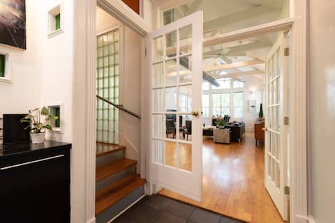 Top Airbnb: Art palace in the heart of Austin! in Central East Austin