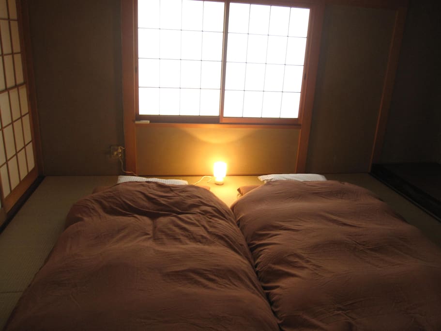 Japanese style room up to 3 people (+1 infant).