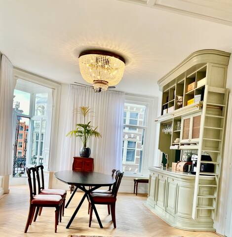NEW: Glamorous 3BR Apartment Dam Square gallery image 3