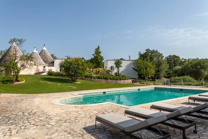 Trulli Lucia with private pool – Puglia