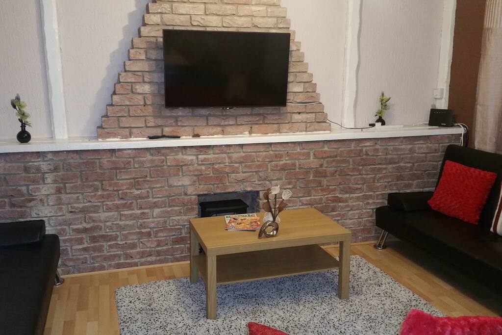 Lounge - Another view