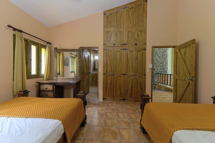 2 Queen beds, Air conditioning, Bed linens, Hangers, Iron, Mountain View, Private Bathroom, Extra pillows and Blankets, Clothing Storage, WIFI, Balcony