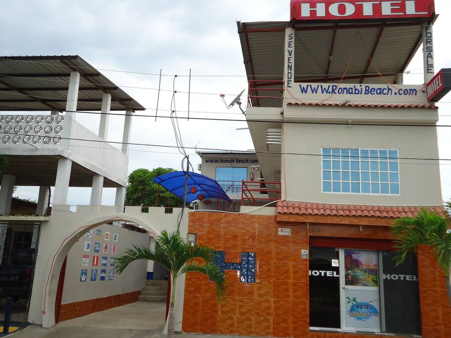 FACHADA DEL HOTEL