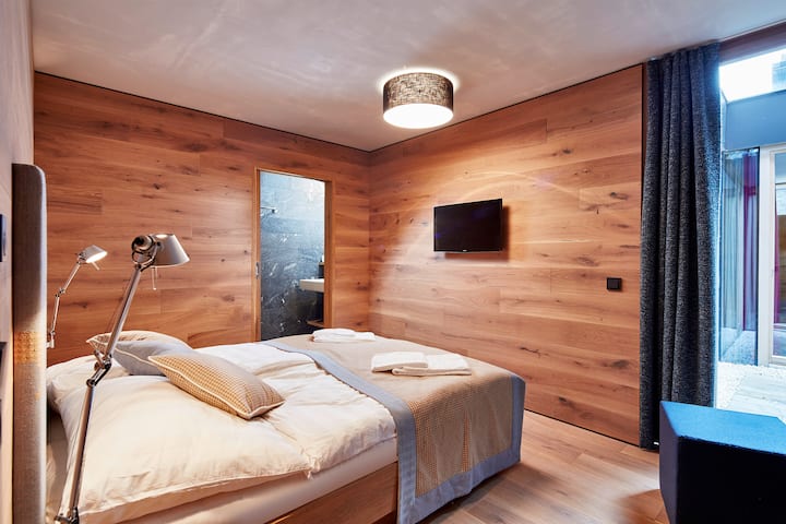 Chumba cha kulala 2 na bafu