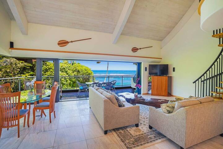 Luxury 2-Story Oceanfront Condo w/ Views & Pool gallery image 5