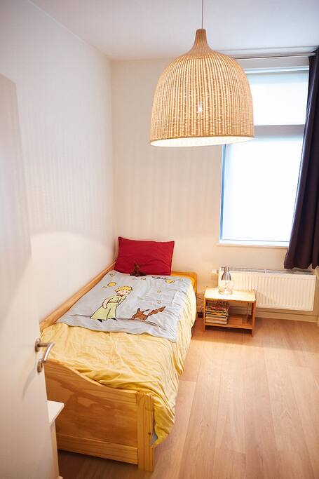 Chambre enfants ( lit simple + lit tiroir )