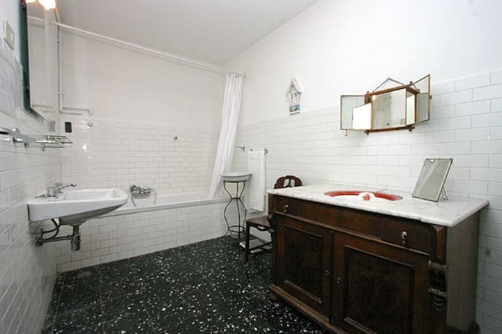 Vintage Venice apartment