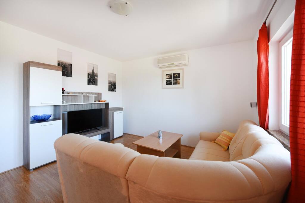 Living room, Surface: 12 m²