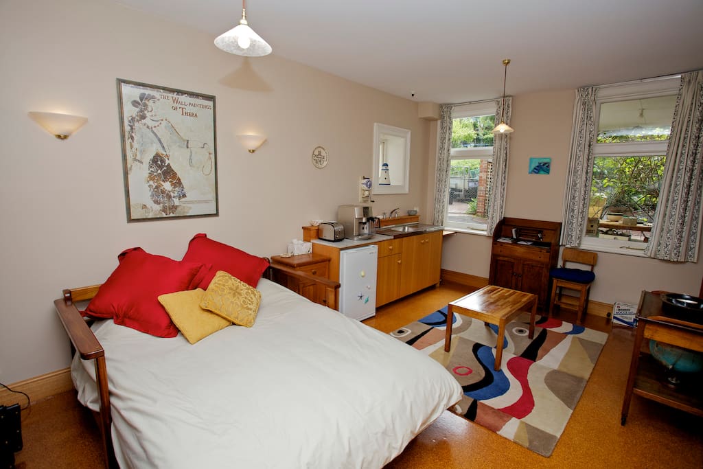 West Hobart Retreat Houses for Rent in West Hobart, Tasmania, Australia