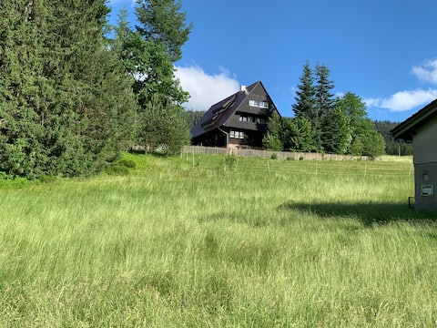 Apartment Hüttenzauber in idyllic forester's house
