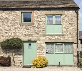 Cosy cottage for two.