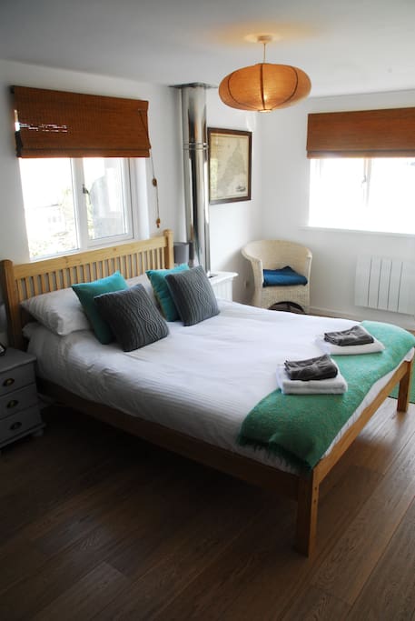 Large king size bedroom with really comfy bed.