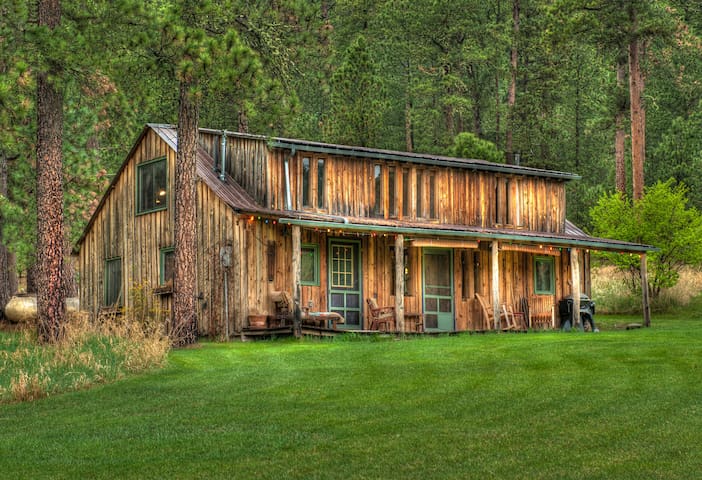 Cabin At Green Mountain Cabins For Rent In Deadwood South