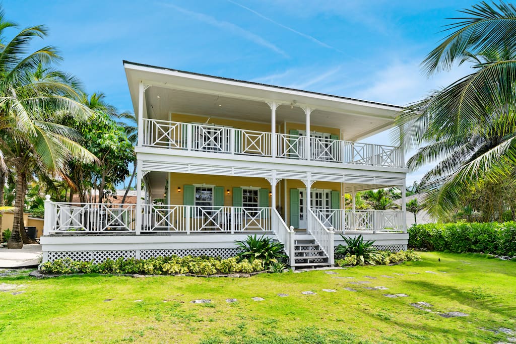 House facing the beach