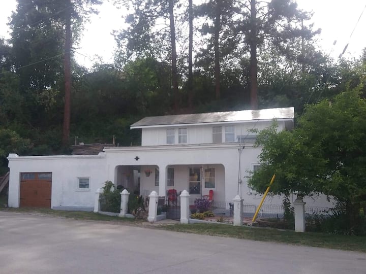 The Old Brothel Houses for Rent in Princeton, British Columbia