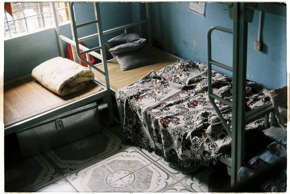 We take some blankets from the mountainous of Vietnam to BUI,