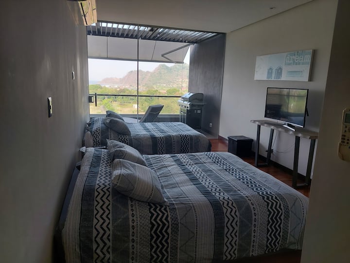 Dhoma e gjumit #2 , dy krevate dopio "queen"