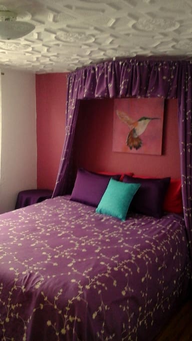 Hummingbird Room