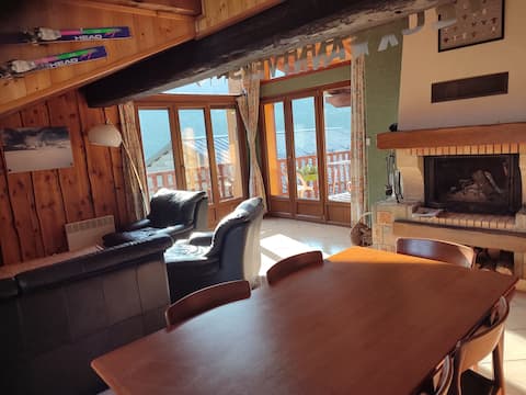 Top floor spacious apartment.
