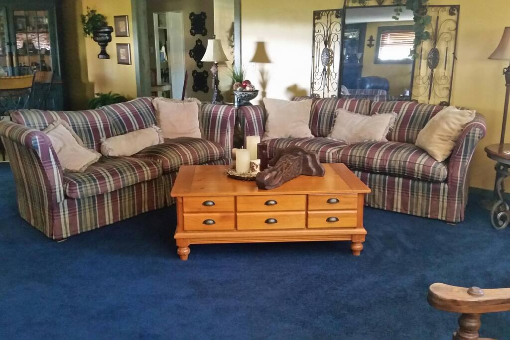Family room / Great room (a)