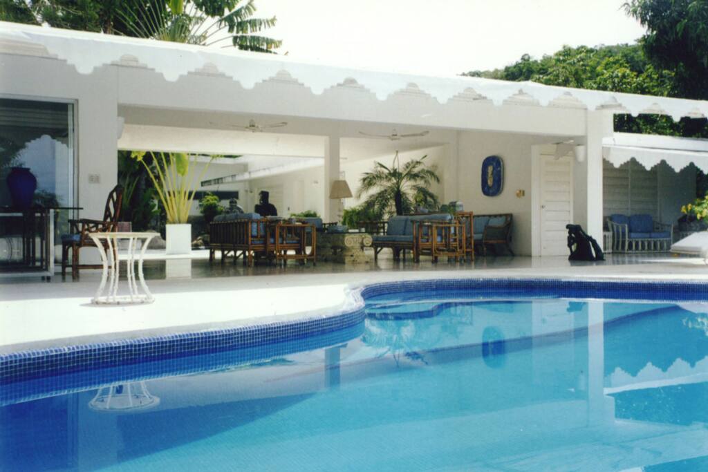 HIGHER LEVEL POOL.