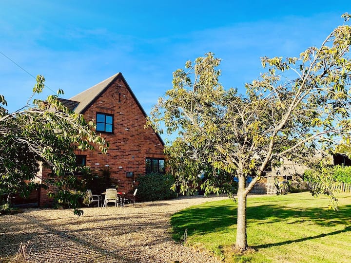 Home from home at Lower Lodge Farm Farm stays for Rent in