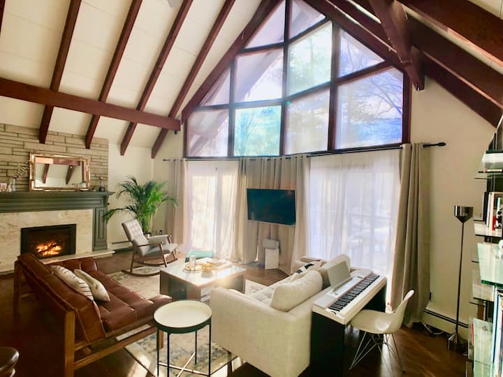 Hyde Park Luxury A-frame - Pool/chef Kitchen - ハイド・パーク, NY