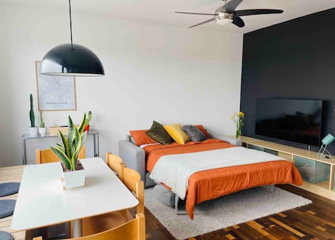 Successful Airbnb property: Quiet Sky Nest over the Market Place in Bremerhaven