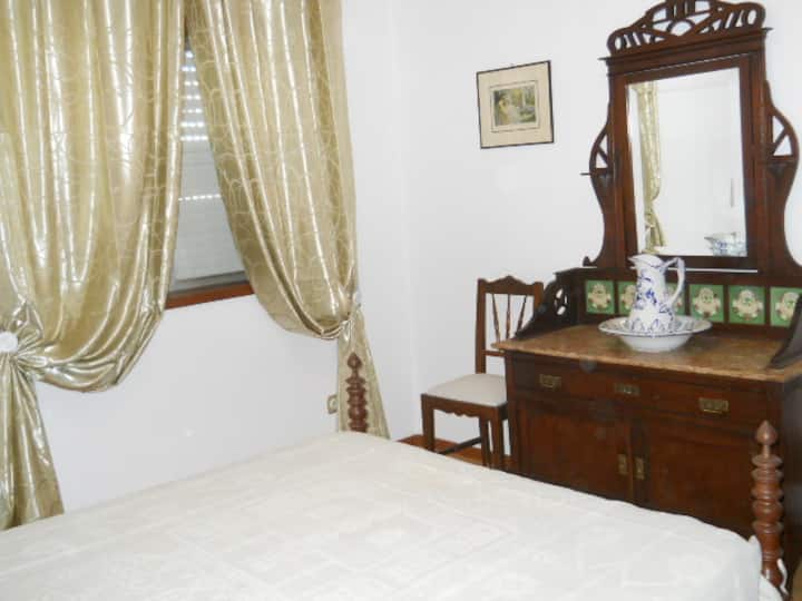 zimmer mit Doppelbett