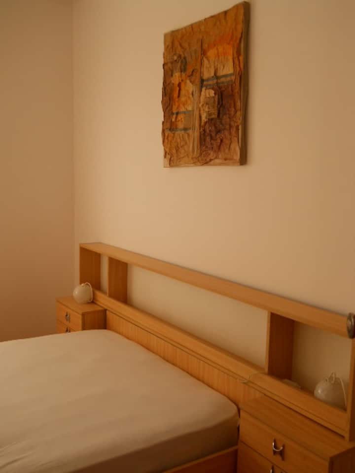 zimmer mit Doppelbett