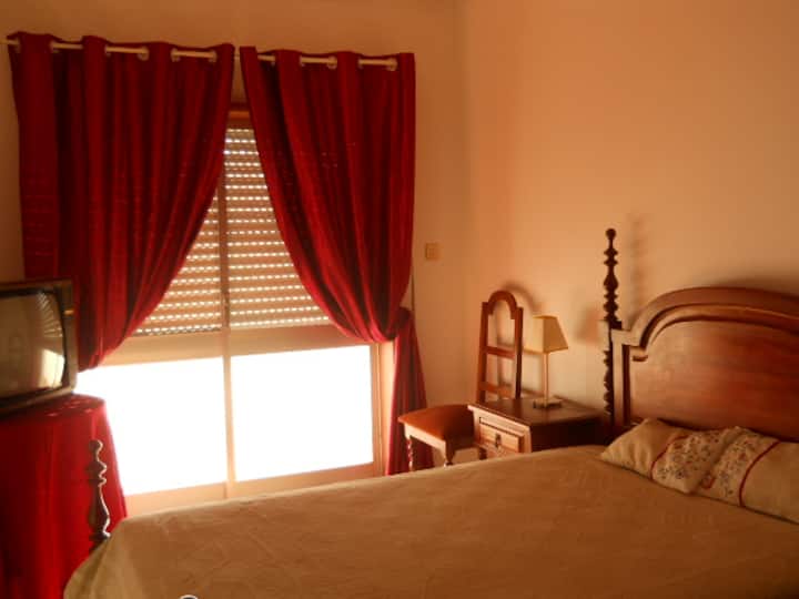 zimmer mit Doppelbett