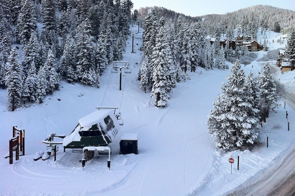 Ski-in/Ski-Out @ Heavenly Stagecoach Lift. View from outside the front door