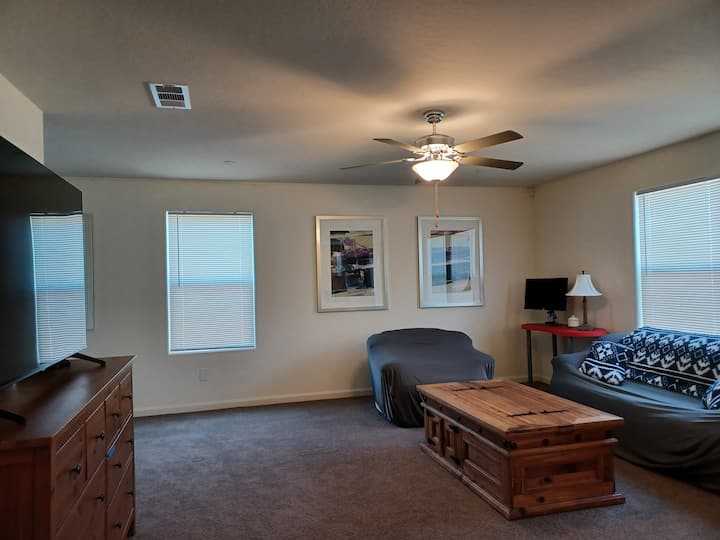 Comfy New Home To Unwind. - Tulare, CA