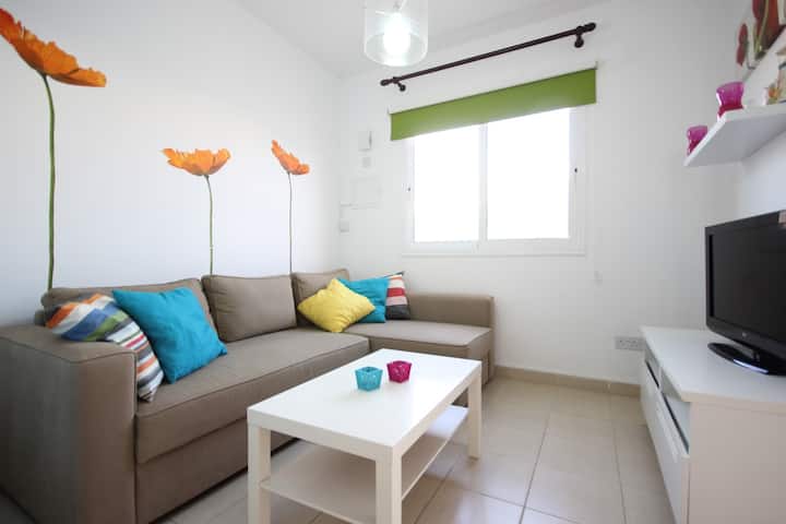 The Beach House 2 Min Walk To Incredible Beaches! - Protaras