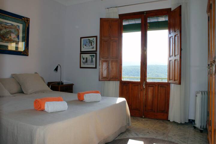 House Mariola