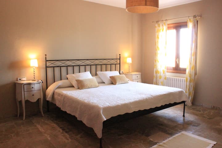 საძინებელი 1