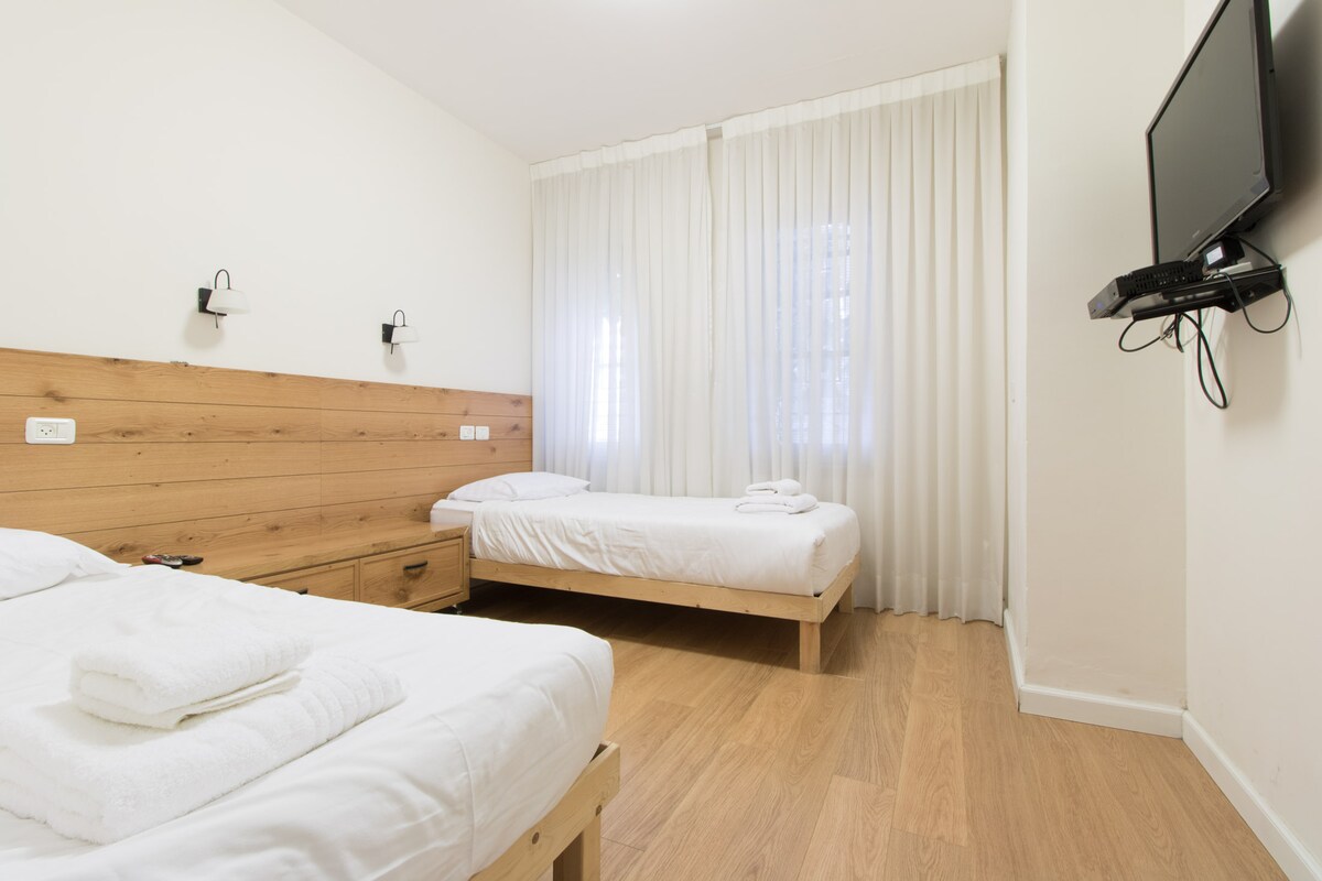 חדר שינה רביעי