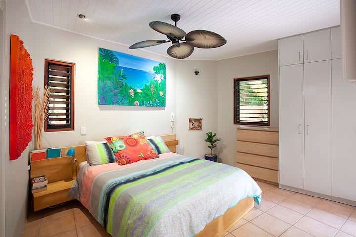 Queen bedroom with ensuite