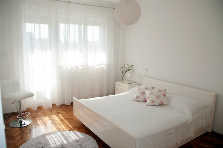 Apartment Sibenik with free parking