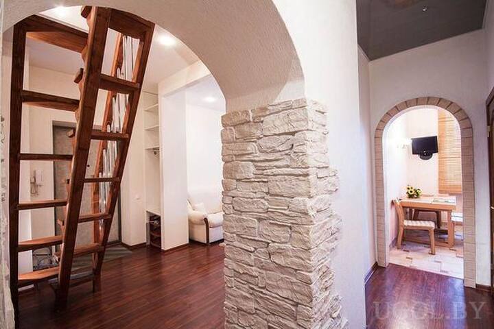 Независимости 23, стильная  квартира в центре