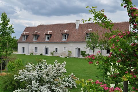 Beautiful cottage 15p swimming pool 5' Loches