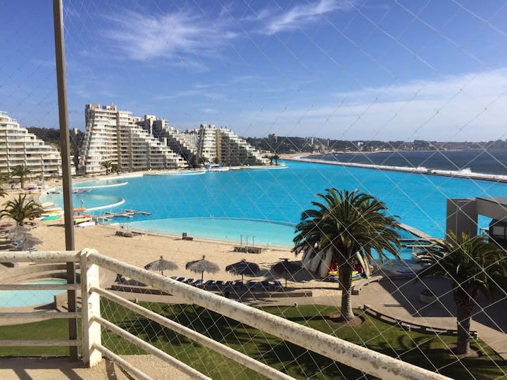 San Alfonso del Mar, Spectacular, front line