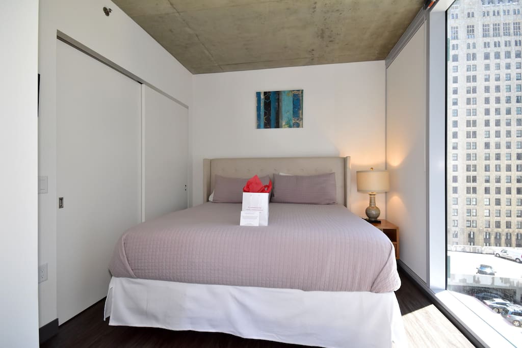 Alcove Bedroom Off of Living Room