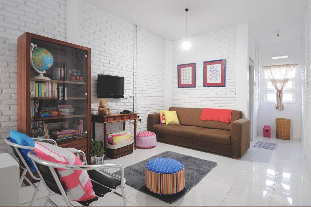 spacious living room