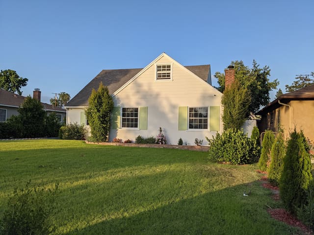 Amazing, Spacious & Cozy | 5BR, 4BA in Quiet Area