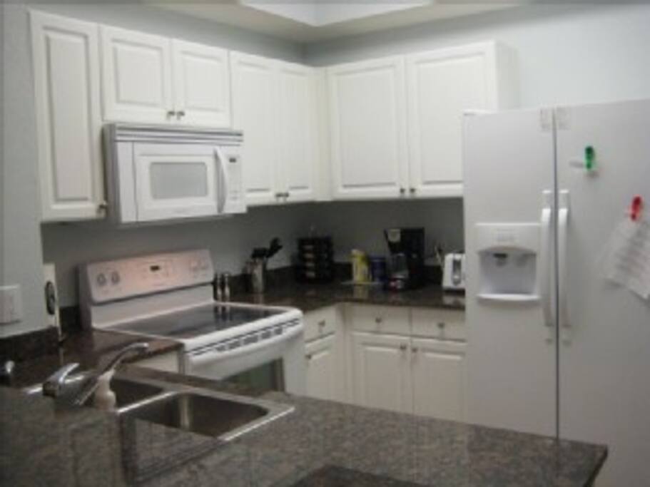 Fully equipped kitchen.