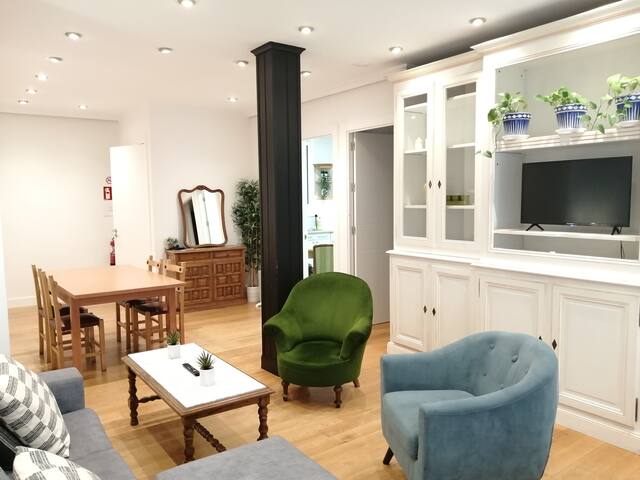 ★ Beach & City – Neighbourhood of Gros ★ gallery image 2