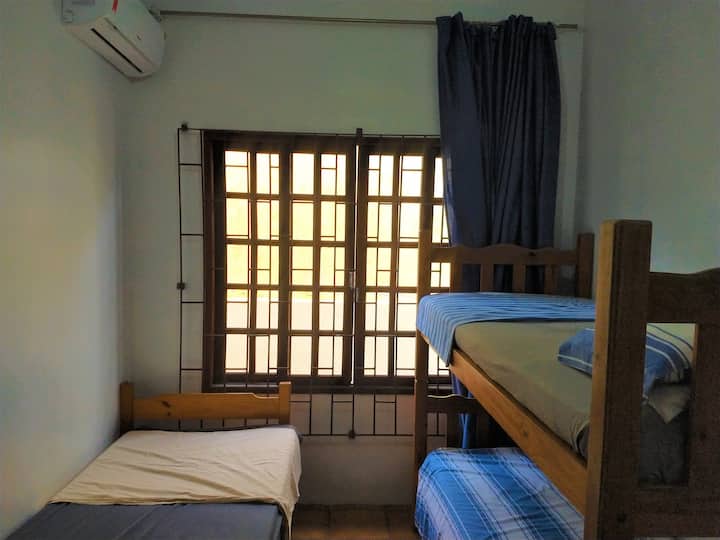 Стая с единично легло