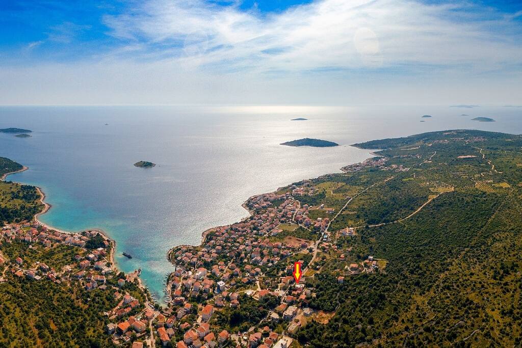 Apartment is approximately 200m distant from the beach.
